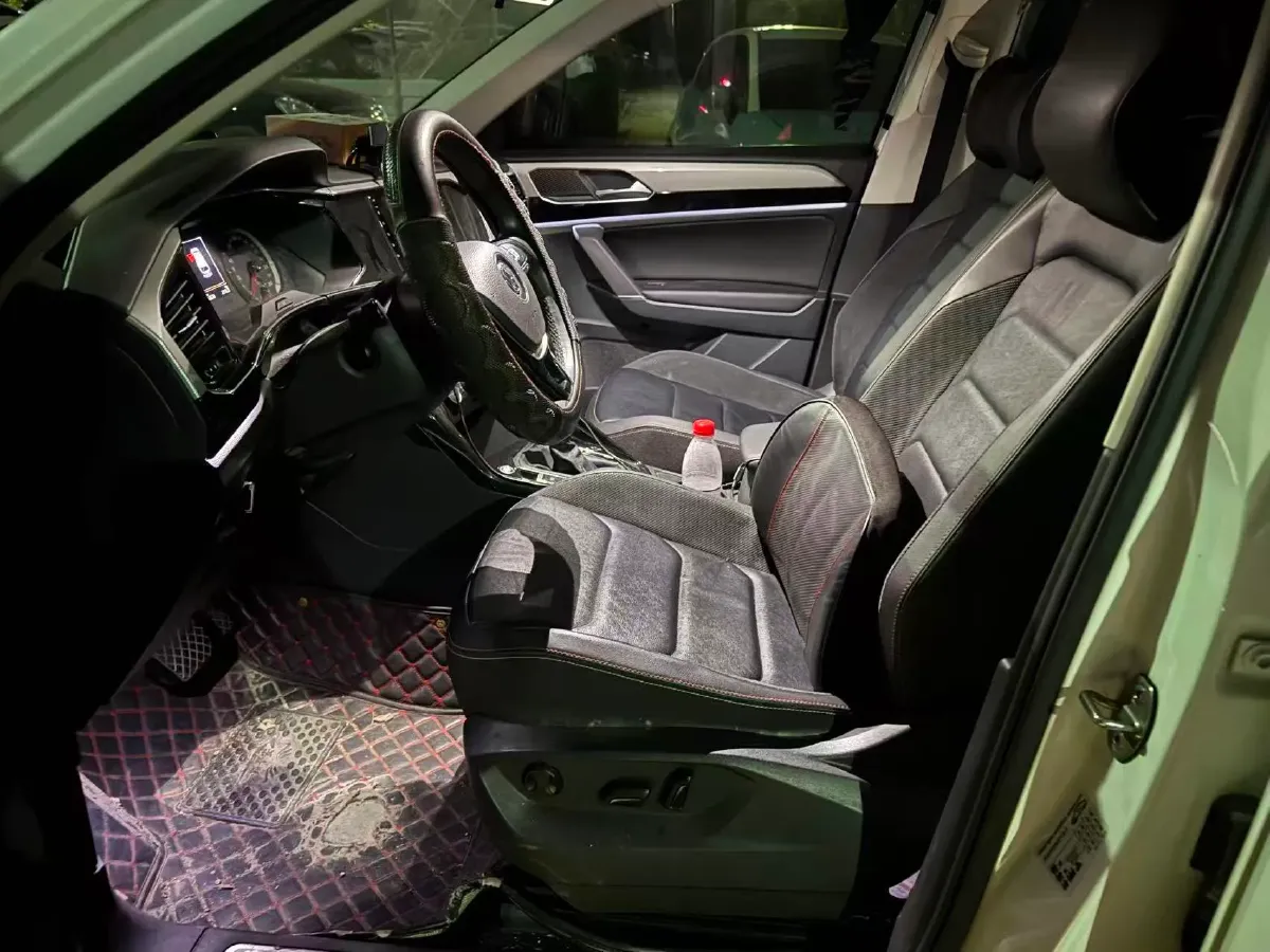 2019 Jeep Cherokee 2.0T 234HP L4 9AT,autocango,china used car exporter,china ev exporter,chinese used car exporter,chinese used ev exporter