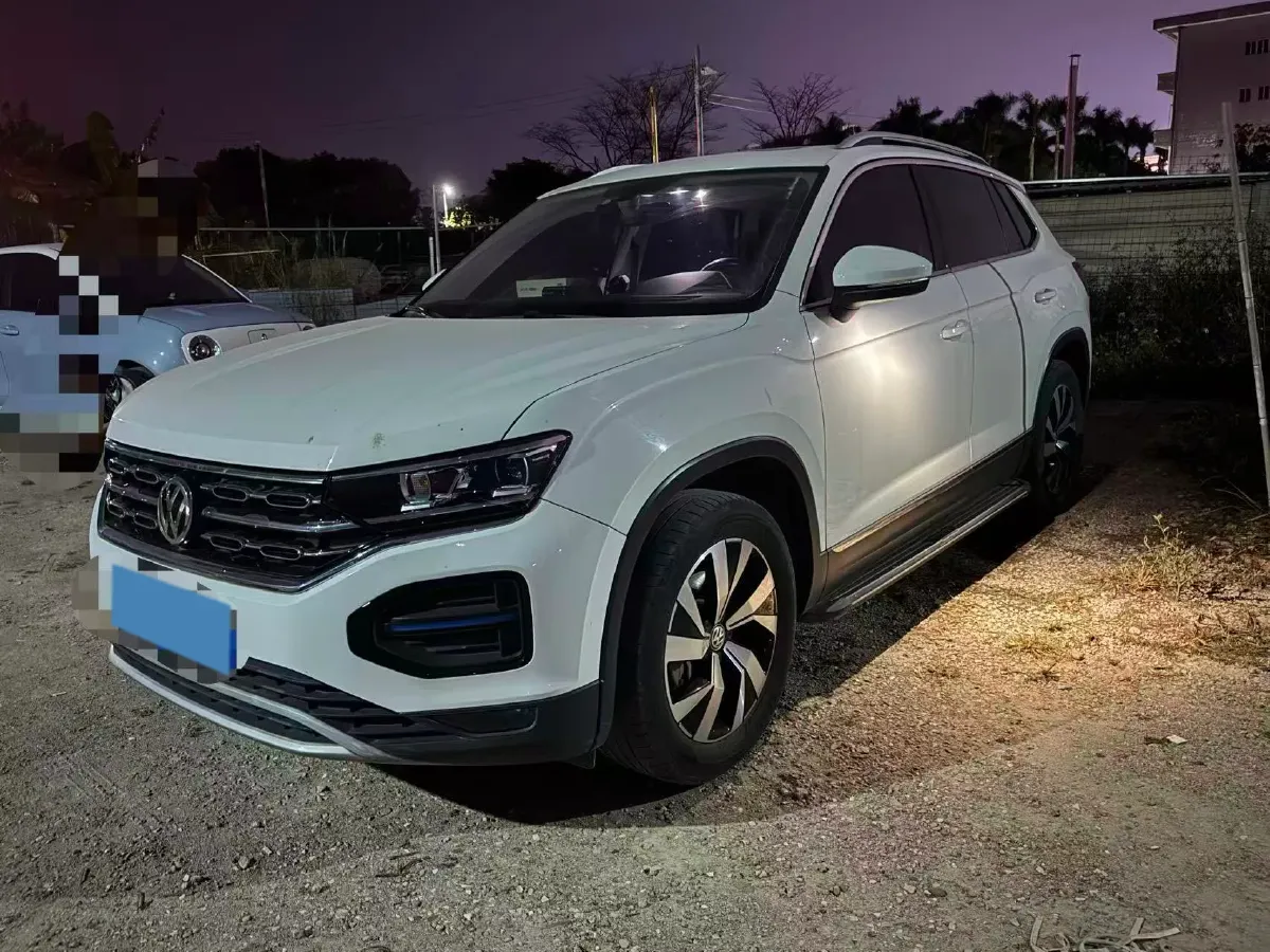 2019 Jeep Cherokee 2.0T 234HP L4 9AT,autocango,china used car exporter,china ev exporter,chinese used car exporter,chinese used ev exporter