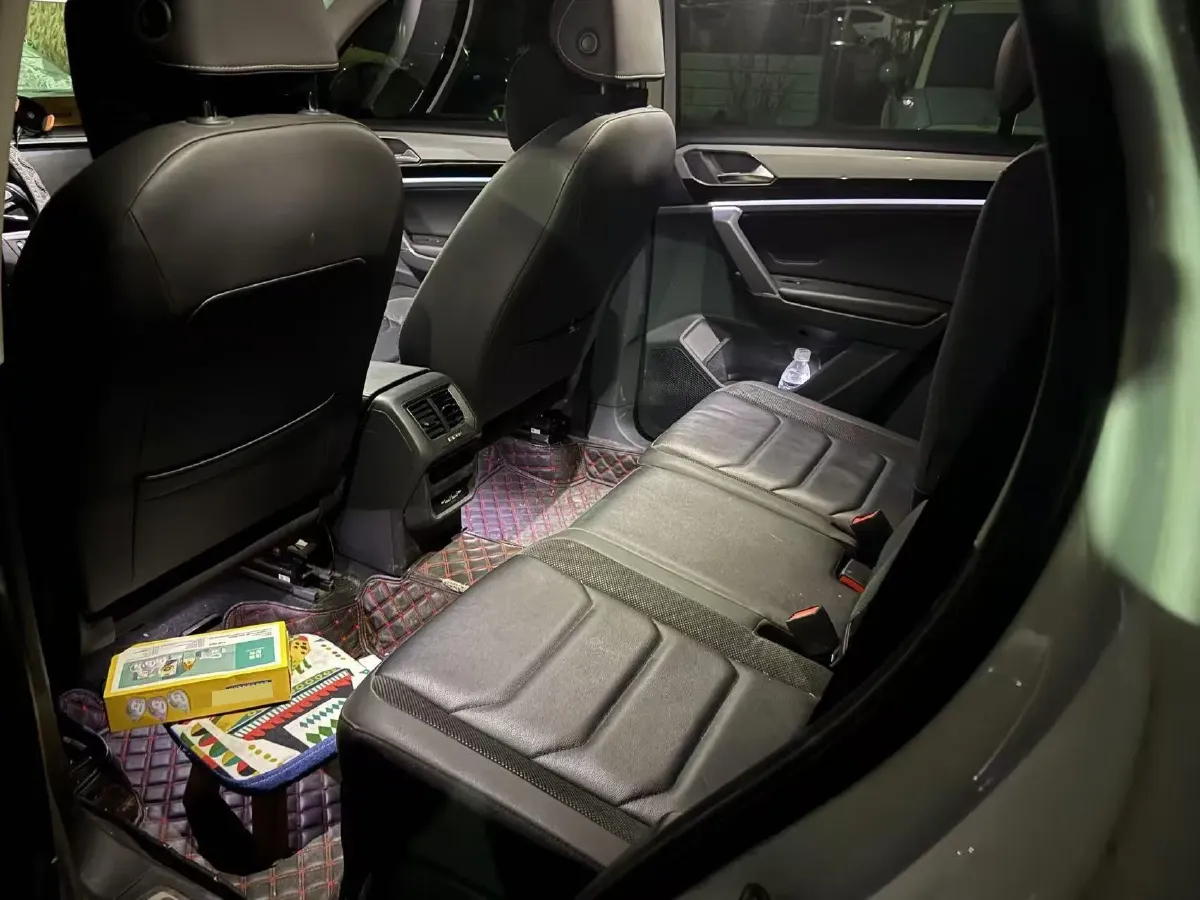 2019 Jeep Cherokee 2.0T 234HP L4 9AT,autocango,china used car exporter,china ev exporter,chinese used car exporter,chinese used ev exporter