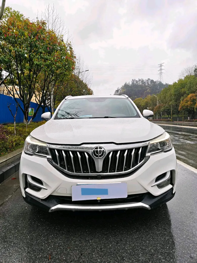2018 Brilliance Auto V6 1.5T 150HP L4 7DCT,autocango,china used car exporter,china ev exporter,chinese used car exporter,chinese used ev exporter