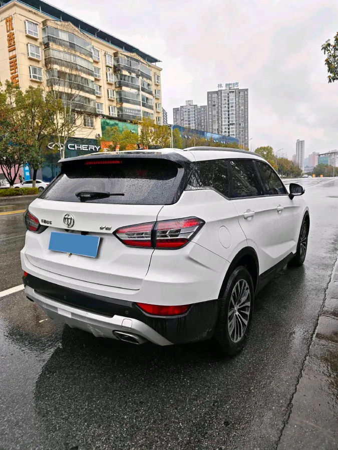 2018 Brilliance Auto V6 1.5T 150HP L4 7DCT,autocango,china used car exporter,china ev exporter,chinese used car exporter,chinese used ev exporter