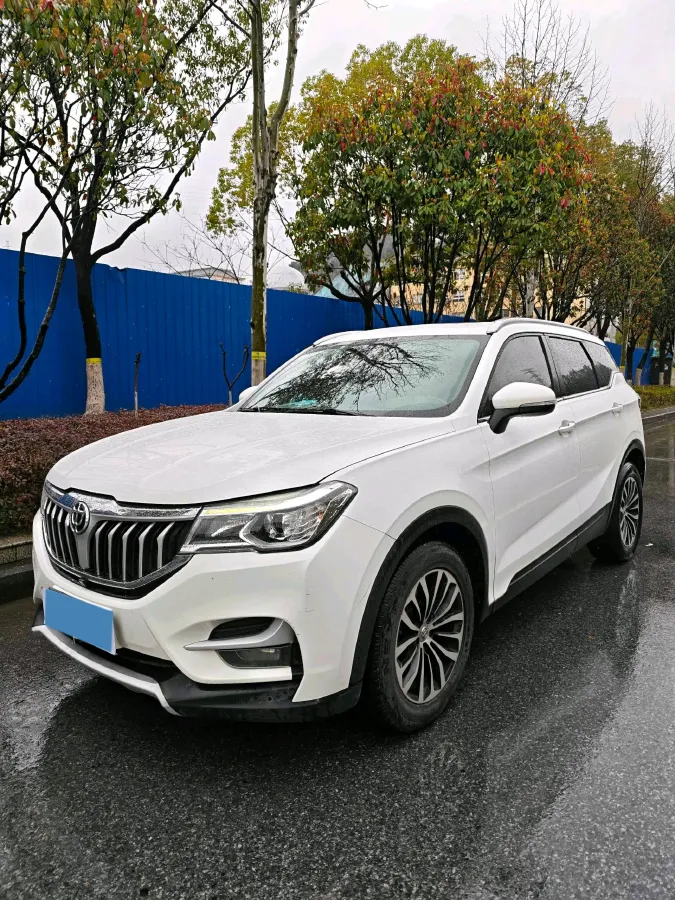 2018 Brilliance Auto V6 1.5T 150HP L4 7DCT,autocango,china used car exporter,china ev exporter,chinese used car exporter,chinese used ev exporter