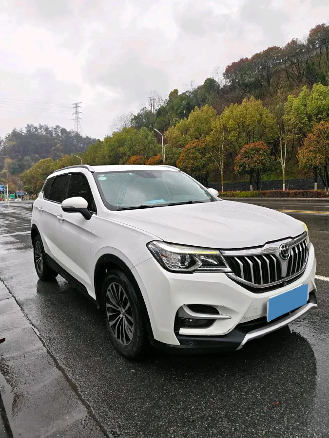 2018 Brilliance Auto V6 1.5T 150HP L4 7DCT,autocango,china used car exporter,china ev exporter,chinese used car exporter,chinese used ev exporter