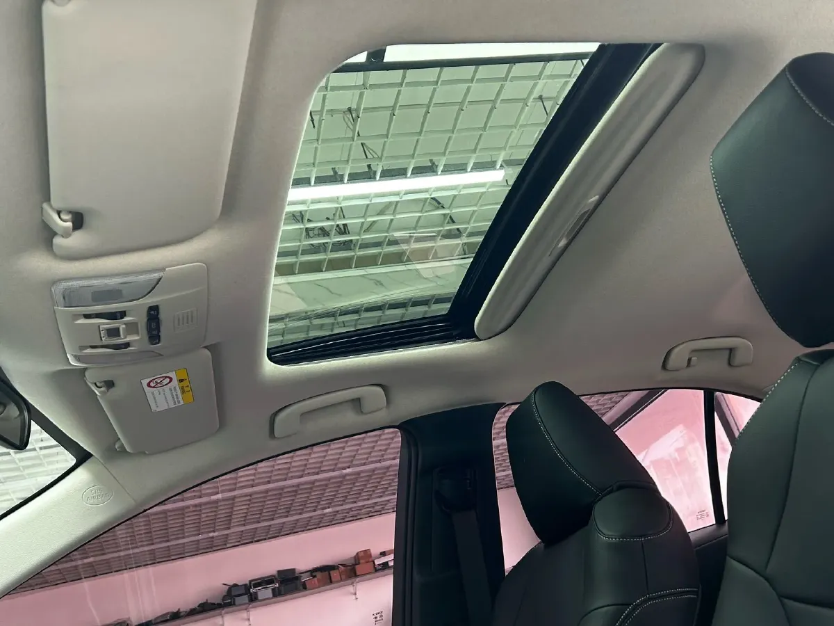 2022 Toyota Corolla 1.2T 116HP L4 CVT,autocango,china used car exporter,china ev exporter,chinese used car exporter,chinese used ev exporter