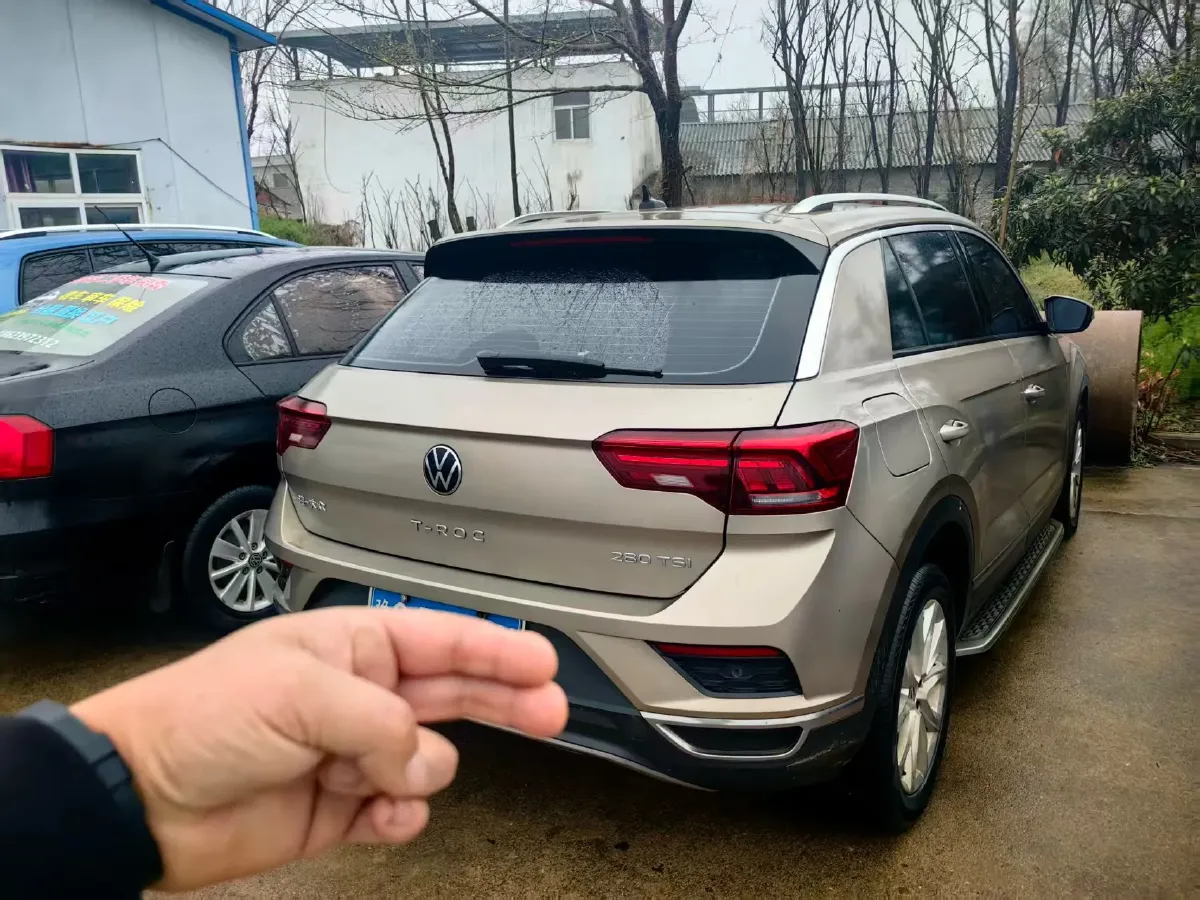 2022 Volkswagen T-Roc 1.4T 150HP L4 7DCT,autocango,china used car exporter,china ev exporter,chinese used car exporter,chinese used ev exporter