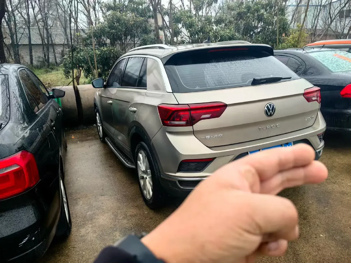 2022 Volkswagen T-Roc 1.4T 150HP L4 7DCT,autocango,china used car exporter,china ev exporter,chinese used car exporter,chinese used ev exporter