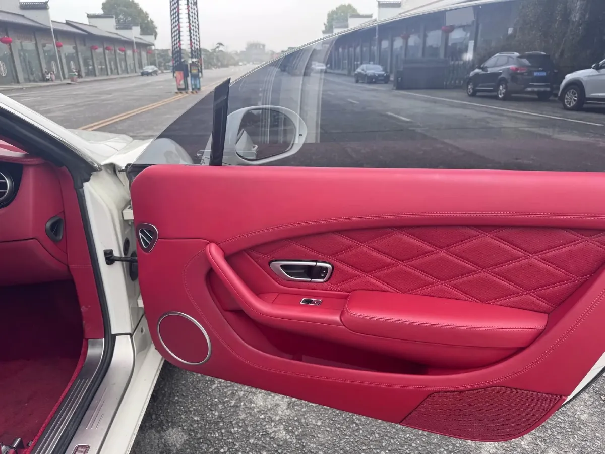 2014 Bentley Continental 6.0T 626HP W12 8AT,autocango,china used car exporter,china ev exporter,chinese used car exporter,chinese used ev exporter