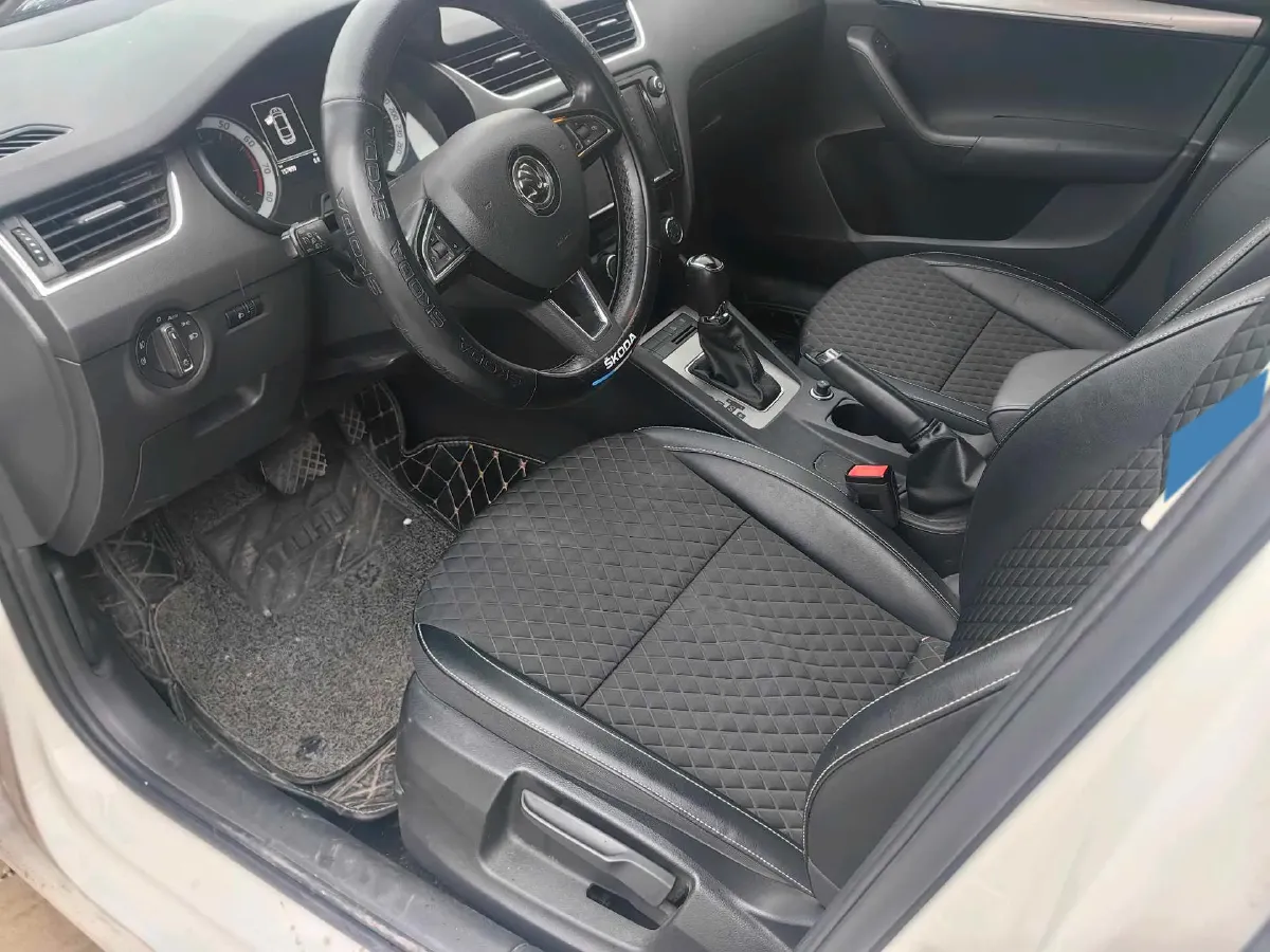 2018 Skoda Octavia 1.6L 110HP L4 6AT,autocango,china used car exporter,china ev exporter,chinese used car exporter,chinese used ev exporter