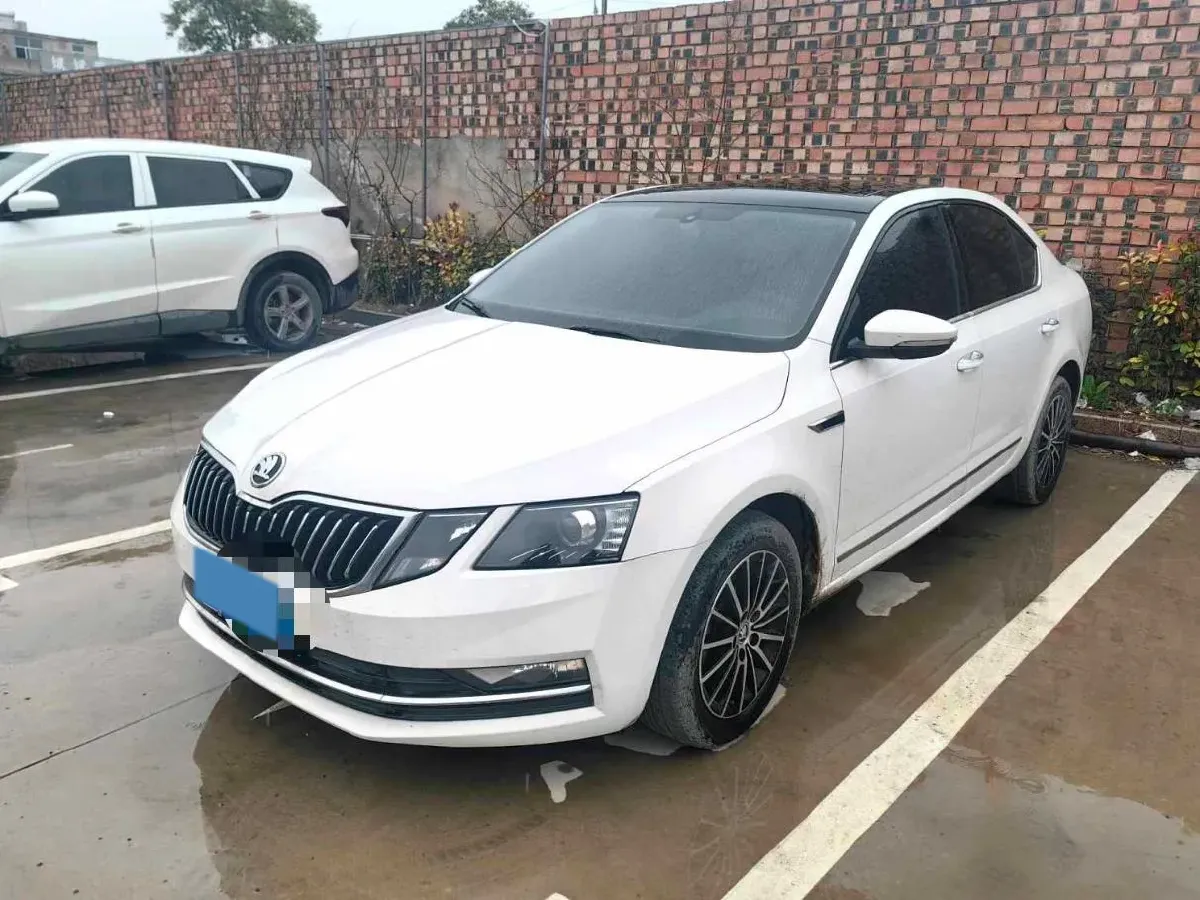 2018 Skoda Octavia 1.6L 110HP L4 6AT,autocango,china used car exporter,china ev exporter,chinese used car exporter,chinese used ev exporter