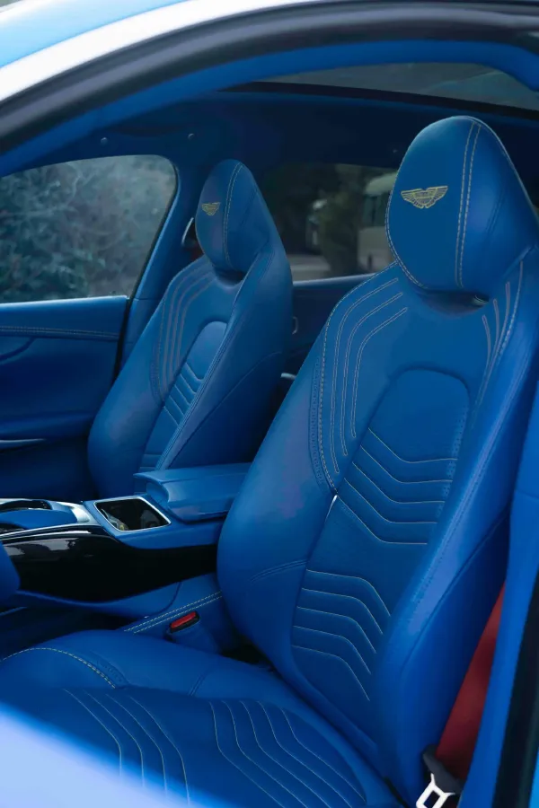 2021 Aston Martin DBX 4.0T 550HP V8 9AT,autocango,china used car exporter,china ev exporter,chinese used car exporter,chinese used ev exporter