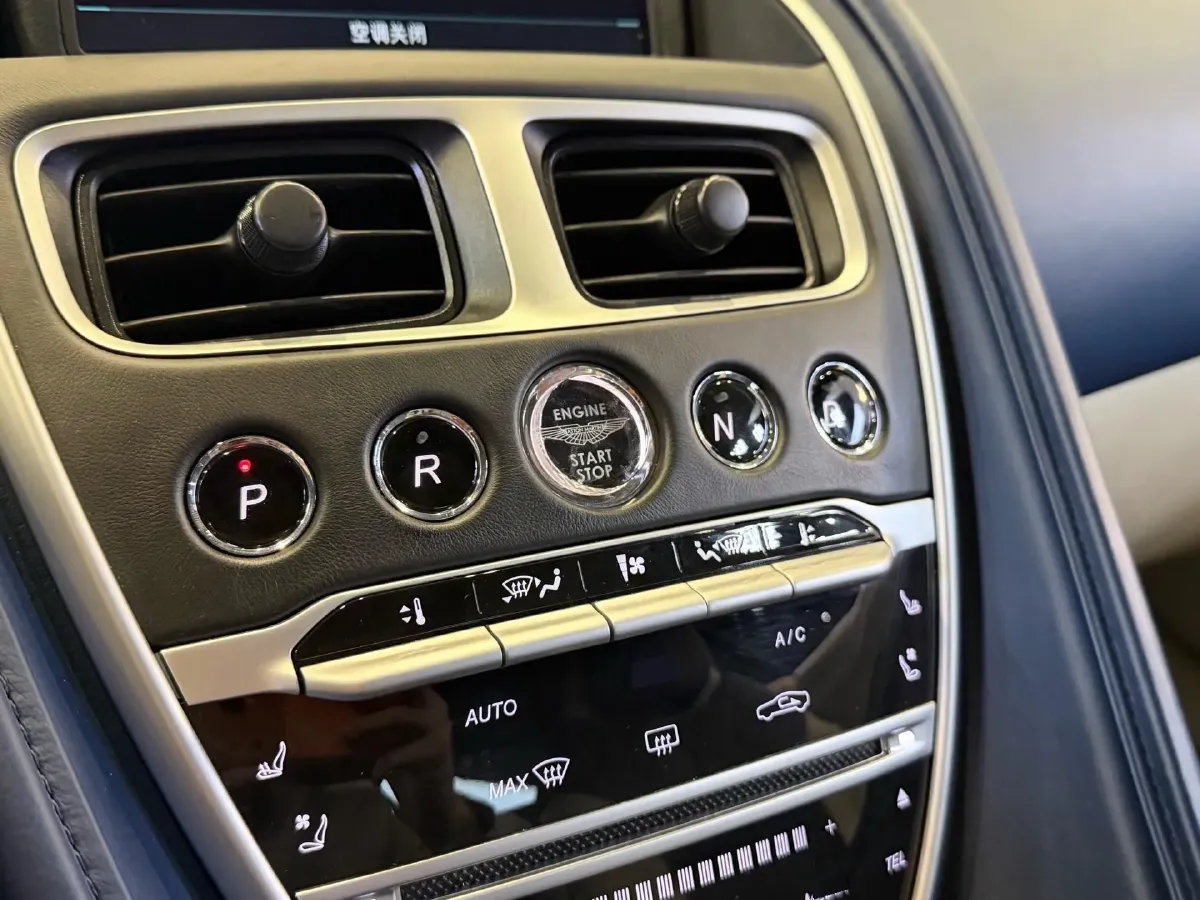 2017 Aston Martin DB11 4.0T 510HP V8 8AT,autocango,china used car exporter,china ev exporter,chinese used car exporter,chinese used ev exporter