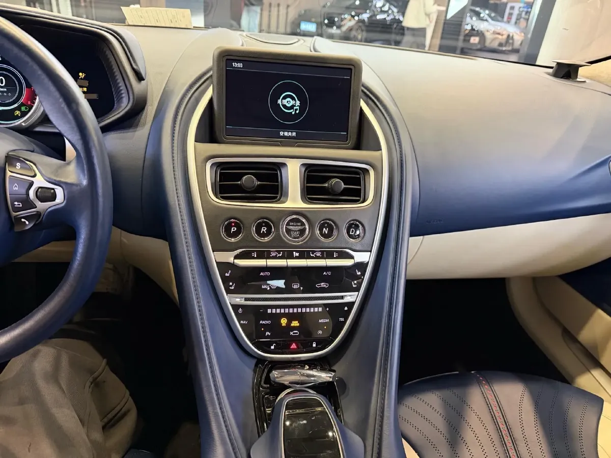 2017 Aston Martin DB11 4.0T 510HP V8 8AT,autocango,china used car exporter,china ev exporter,chinese used car exporter,chinese used ev exporter