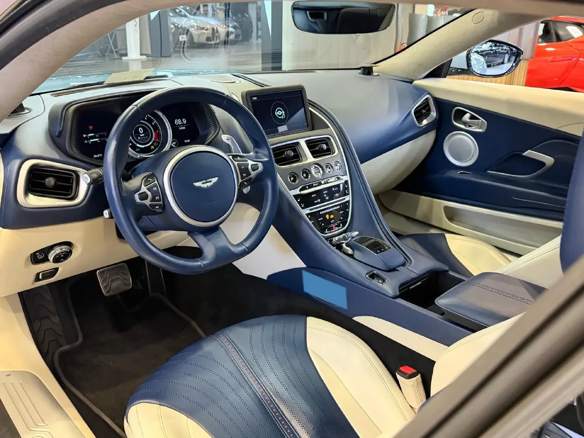 2017 Aston Martin DB11 4.0T 510HP V8 8AT,autocango,china used car exporter,china ev exporter,chinese used car exporter,chinese used ev exporter