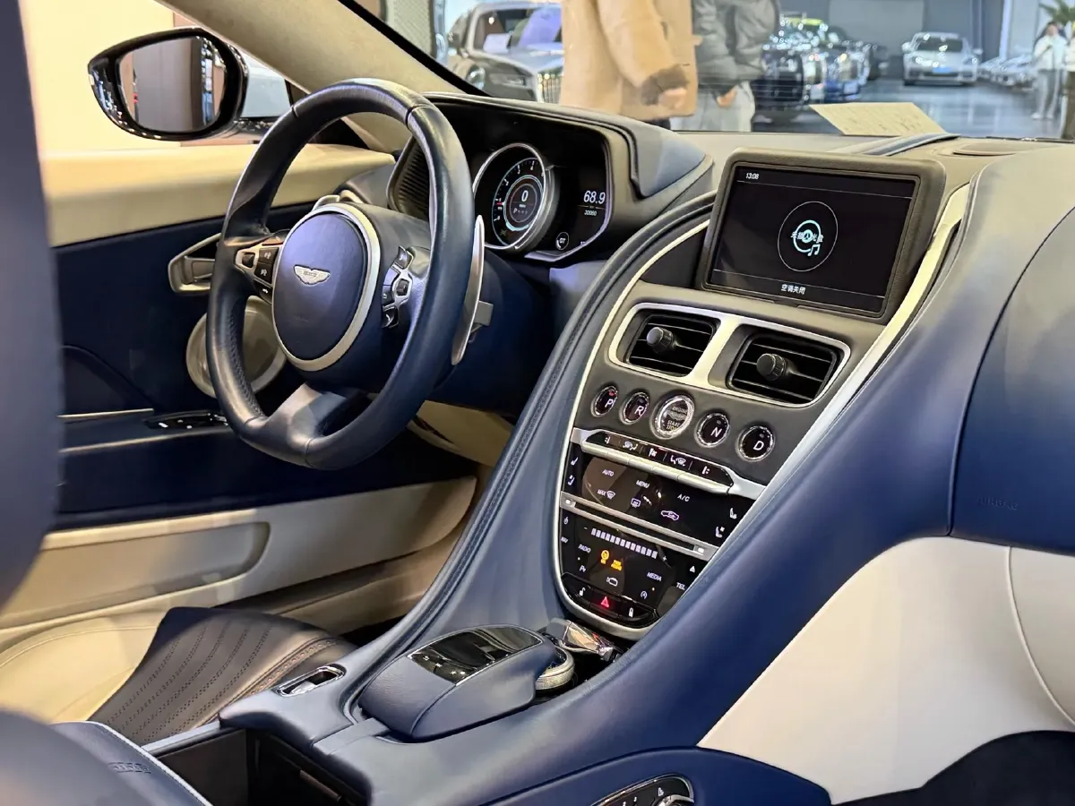 2017 Aston Martin DB11 4.0T 510HP V8 8AT,autocango,china used car exporter,china ev exporter,chinese used car exporter,chinese used ev exporter