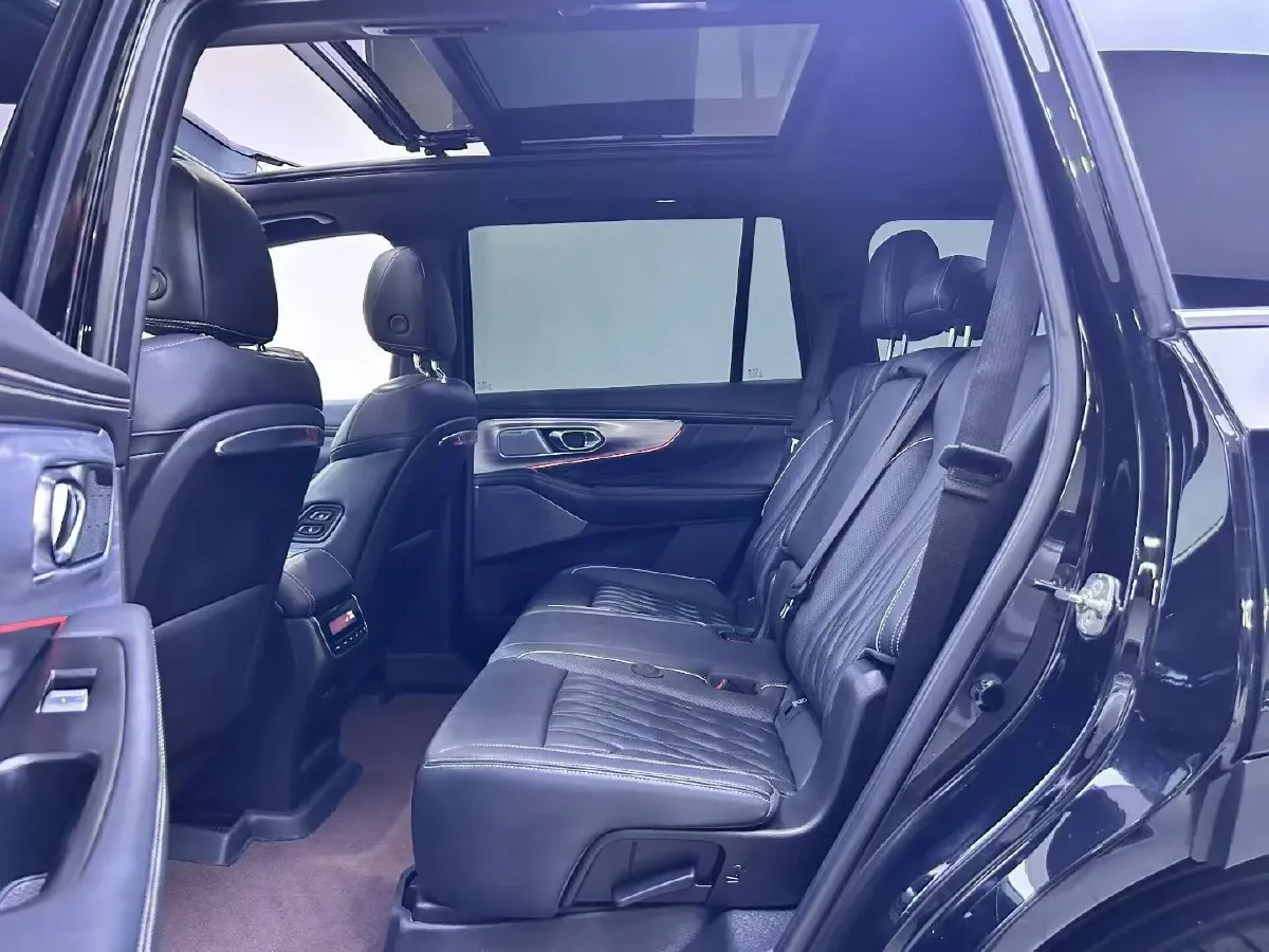 2022 GAC Trumpchi GS8 2.0T 252HP L4 8AT,autocango,china used car exporter,china ev exporter,chinese used car exporter,chinese used ev exporter