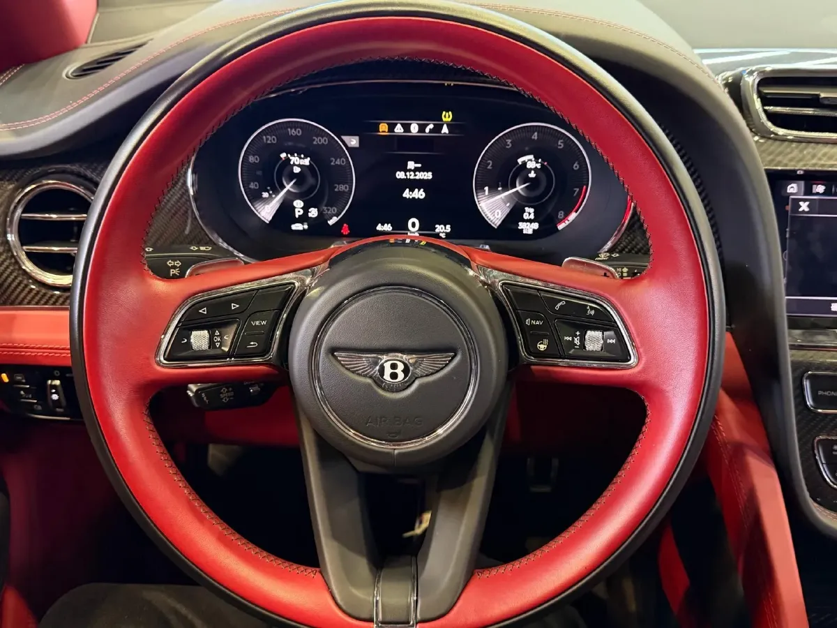 2021 Bentley Bentayga 4.0T 550HP V8 8AT,autocango,china used car exporter,china ev exporter,chinese used car exporter,chinese used ev exporter