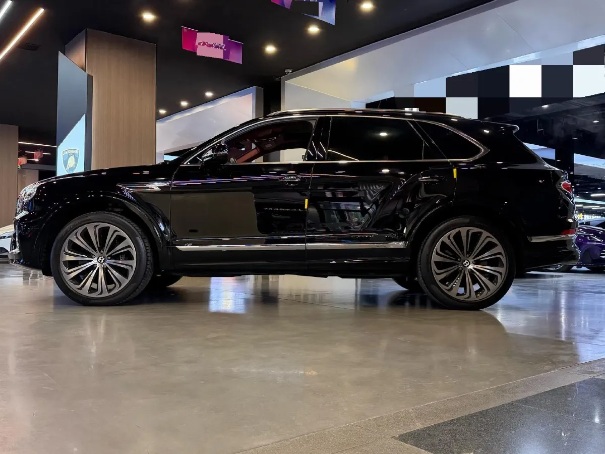 2021 Bentley Bentayga 4.0T 550HP V8 8AT,autocango,china used car exporter,china ev exporter,chinese used car exporter,chinese used ev exporter