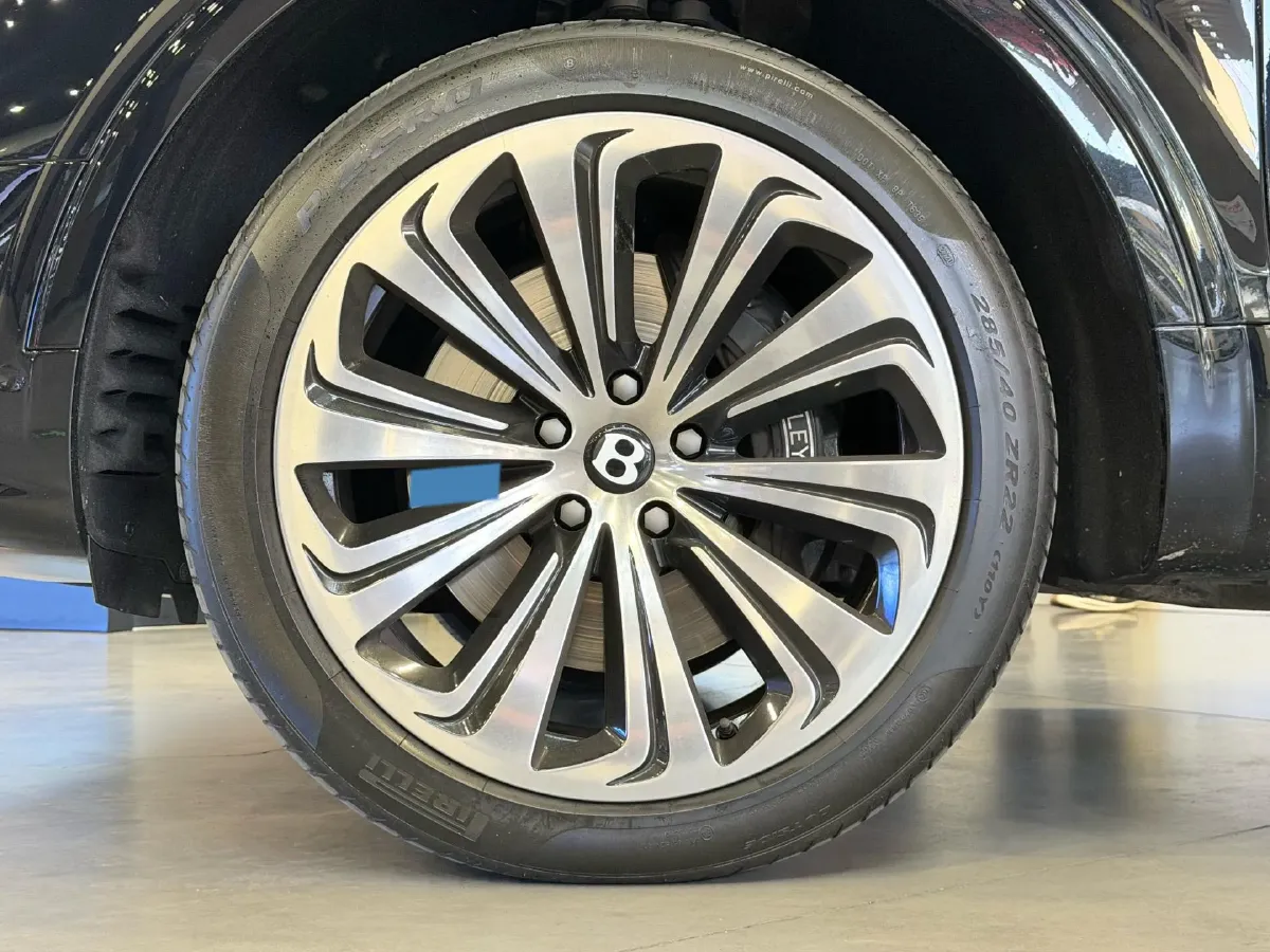 2021 Bentley Bentayga 4.0T 550HP V8 8AT,autocango,china used car exporter,china ev exporter,chinese used car exporter,chinese used ev exporter