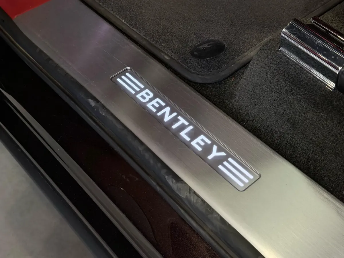 2021 Bentley Bentayga 4.0T 550HP V8 8AT,autocango,china used car exporter,china ev exporter,chinese used car exporter,chinese used ev exporter