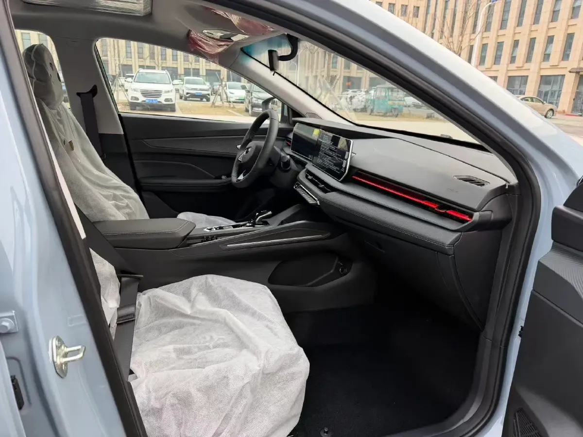 2024 Geely Binray 1.5T 181HP L4 7DCT,autocango,china used car exporter,china ev exporter,chinese used car exporter,chinese used ev exporter