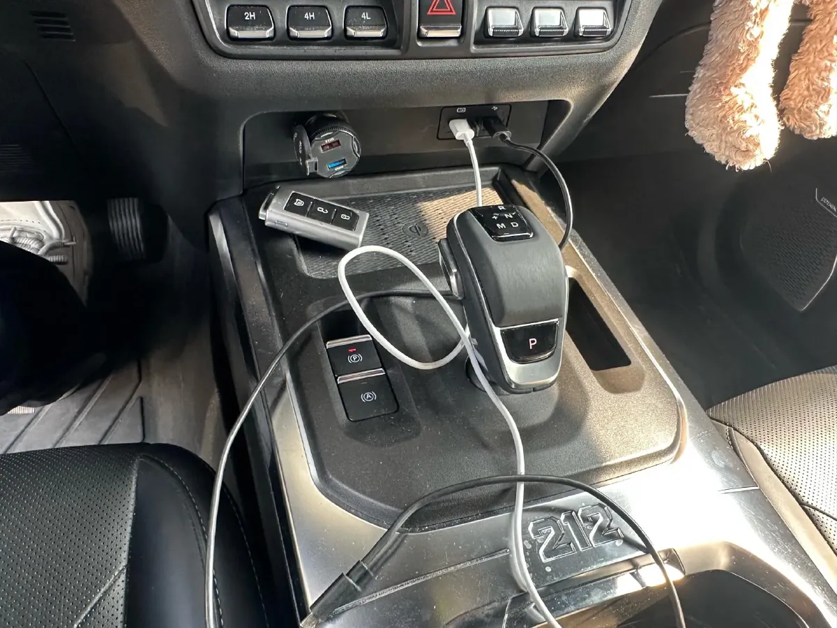 2024 212 212 T01 2.0T 252HP L4 8AT,autocango,china used car exporter,china ev exporter,chinese used car exporter,chinese used ev exporter