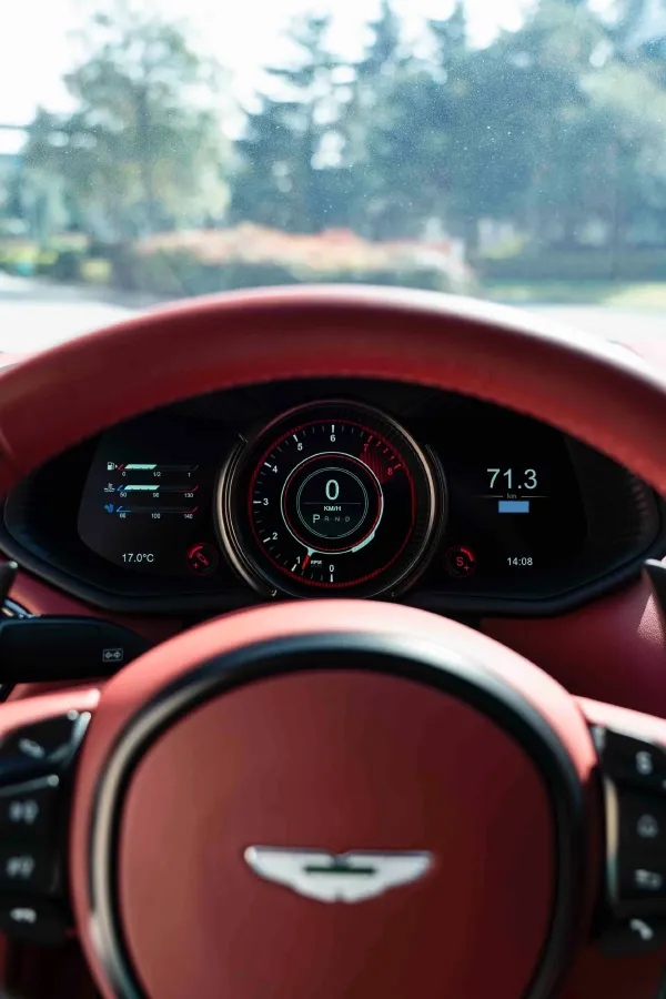 2022 Aston Martin DB11 4.0T 534HP V8 8AT,autocango,china used car exporter,china ev exporter,chinese used car exporter,chinese used ev exporter