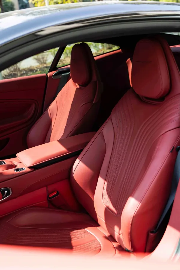 2022 Aston Martin DB11 4.0T 534HP V8 8AT,autocango,china used car exporter,china ev exporter,chinese used car exporter,chinese used ev exporter