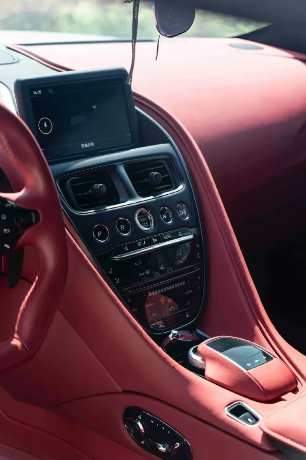 2022 Aston Martin DB11 4.0T 534HP V8 8AT,autocango,china used car exporter,china ev exporter,chinese used car exporter,chinese used ev exporter