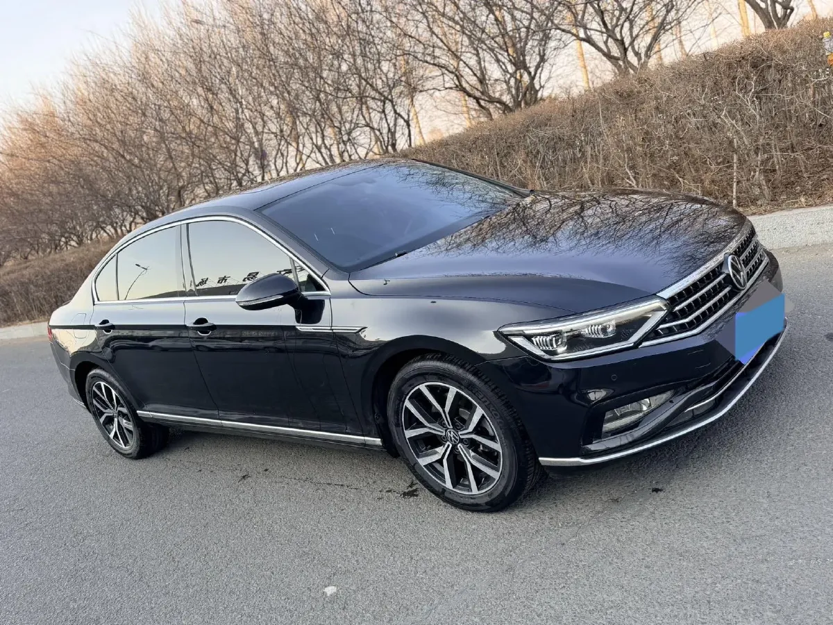 2020 Volkswagen Magotan 2.0T 186HP L4 7DCT,autocango,china used car exporter,china ev exporter,chinese used car exporter,chinese used ev exporter