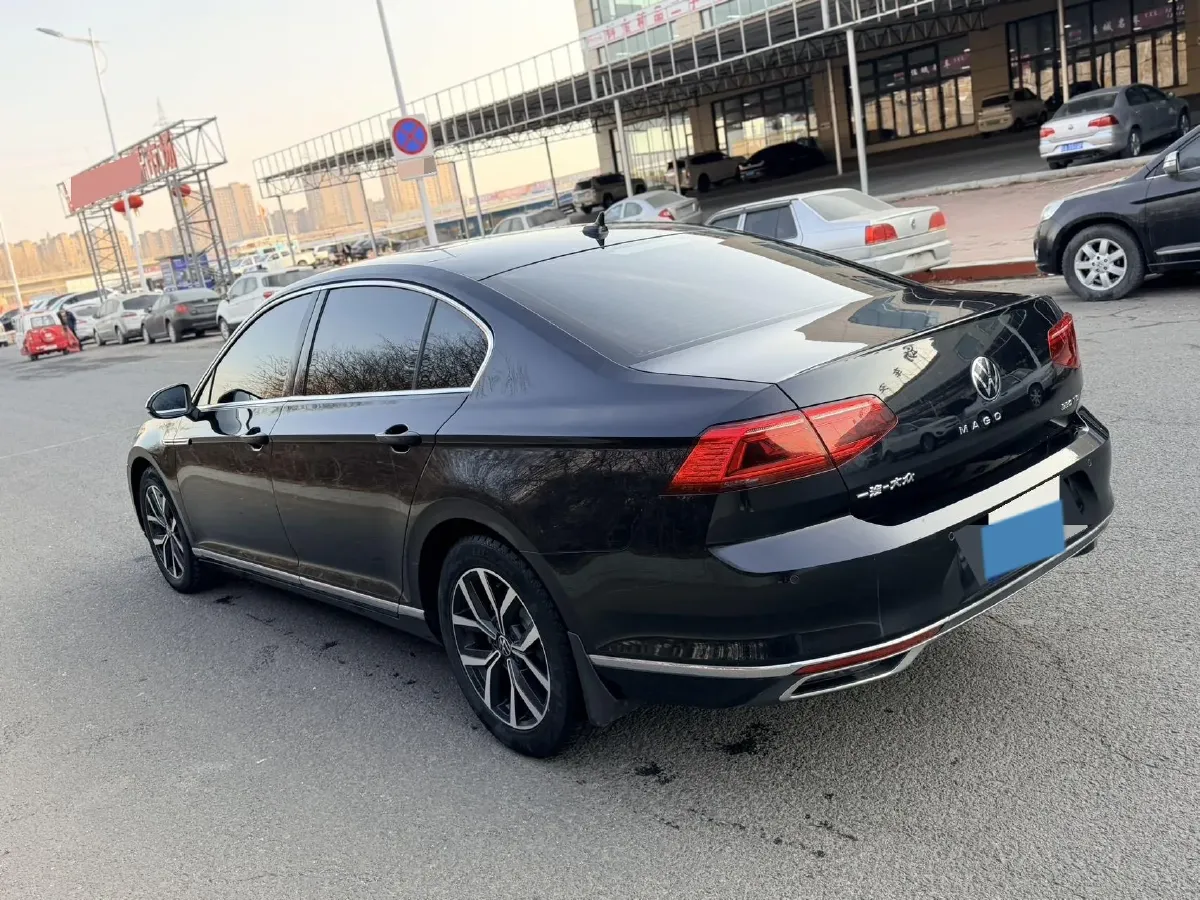 2020 Volkswagen Magotan 2.0T 186HP L4 7DCT,autocango,china used car exporter,china ev exporter,chinese used car exporter,chinese used ev exporter