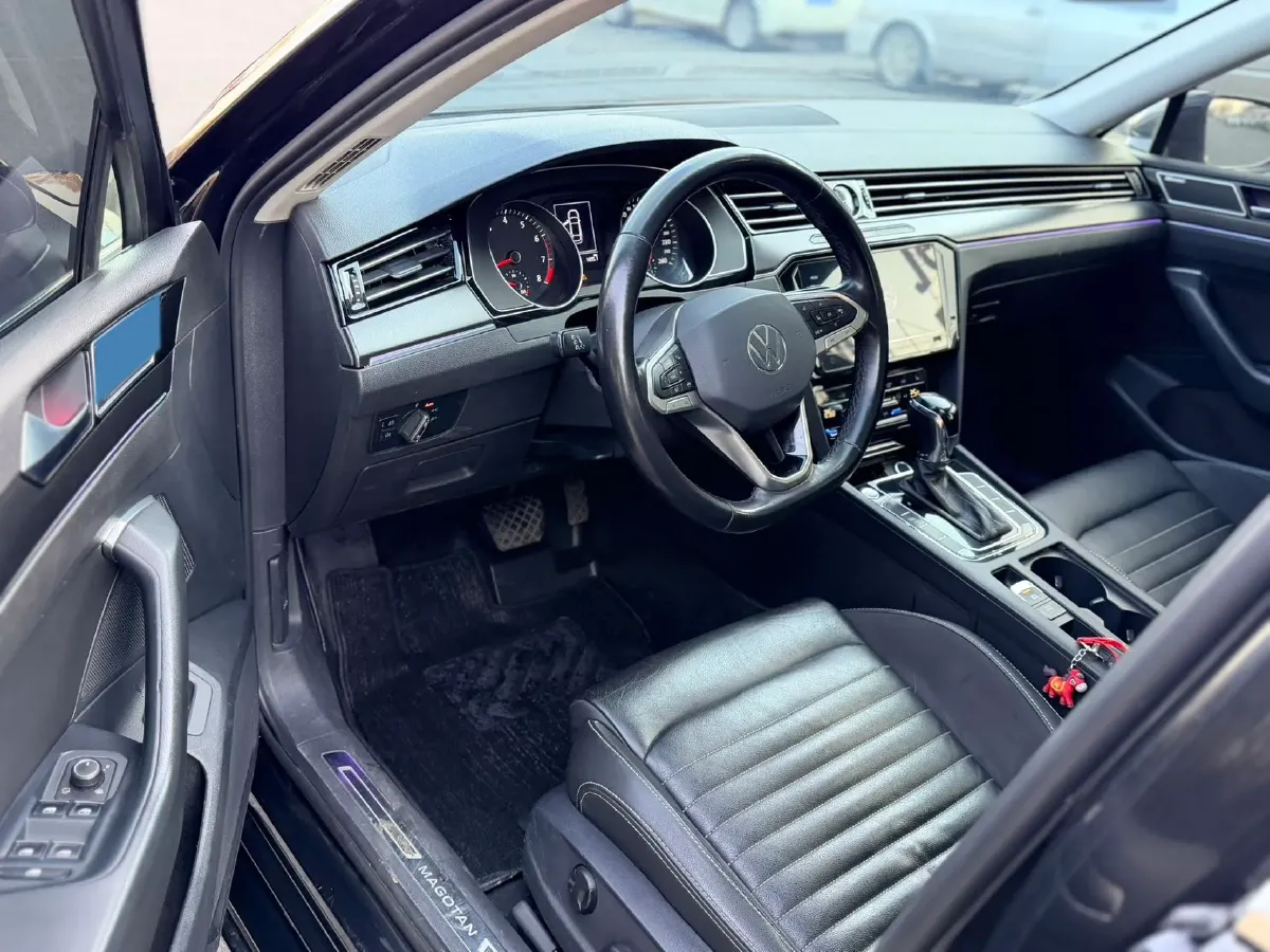 2020 Volkswagen Magotan 2.0T 186HP L4 7DCT,autocango,china used car exporter,china ev exporter,chinese used car exporter,chinese used ev exporter