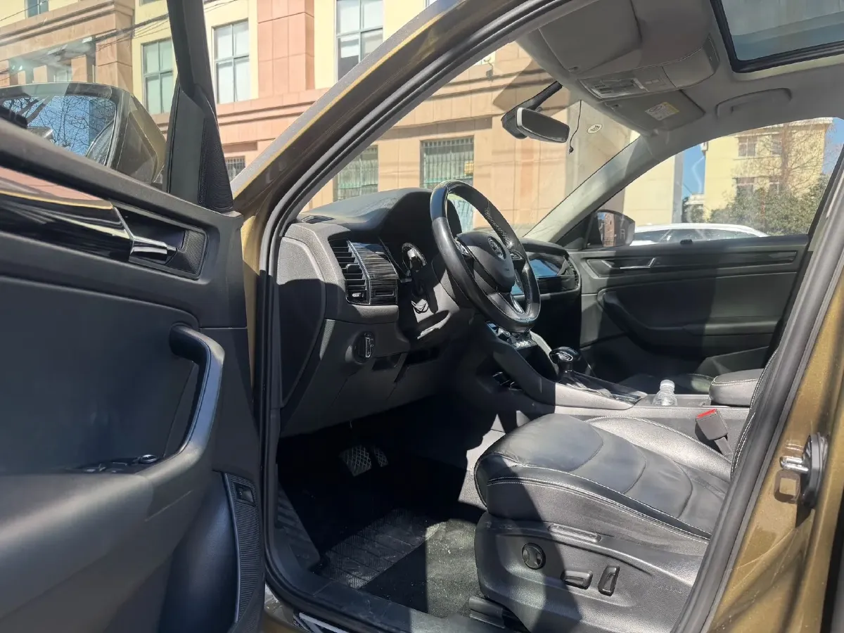 2018 Skoda Kodiak 2.0T 186HP L4 7DCT,autocango,china used car exporter,china ev exporter,chinese used car exporter,chinese used ev exporter