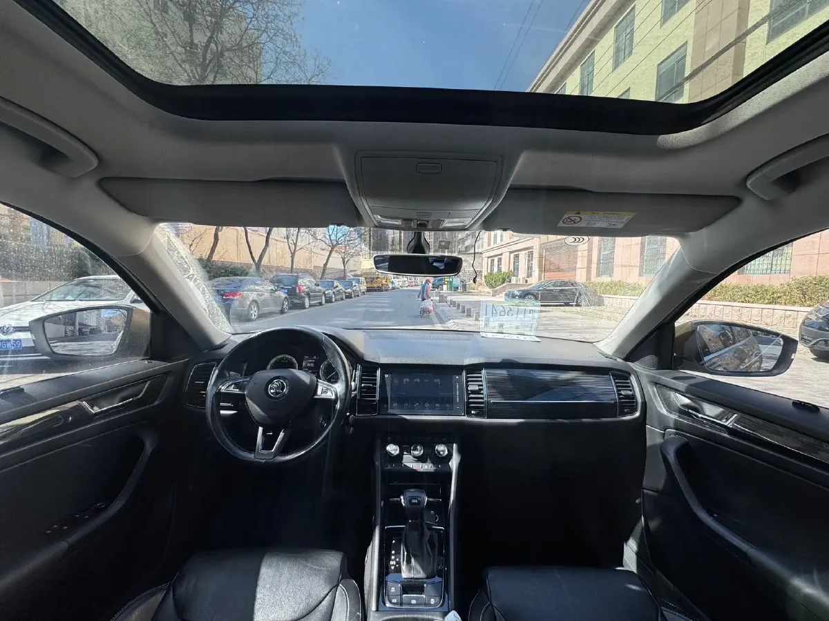 2018 Skoda Kodiak 2.0T 186HP L4 7DCT,autocango,china used car exporter,china ev exporter,chinese used car exporter,chinese used ev exporter