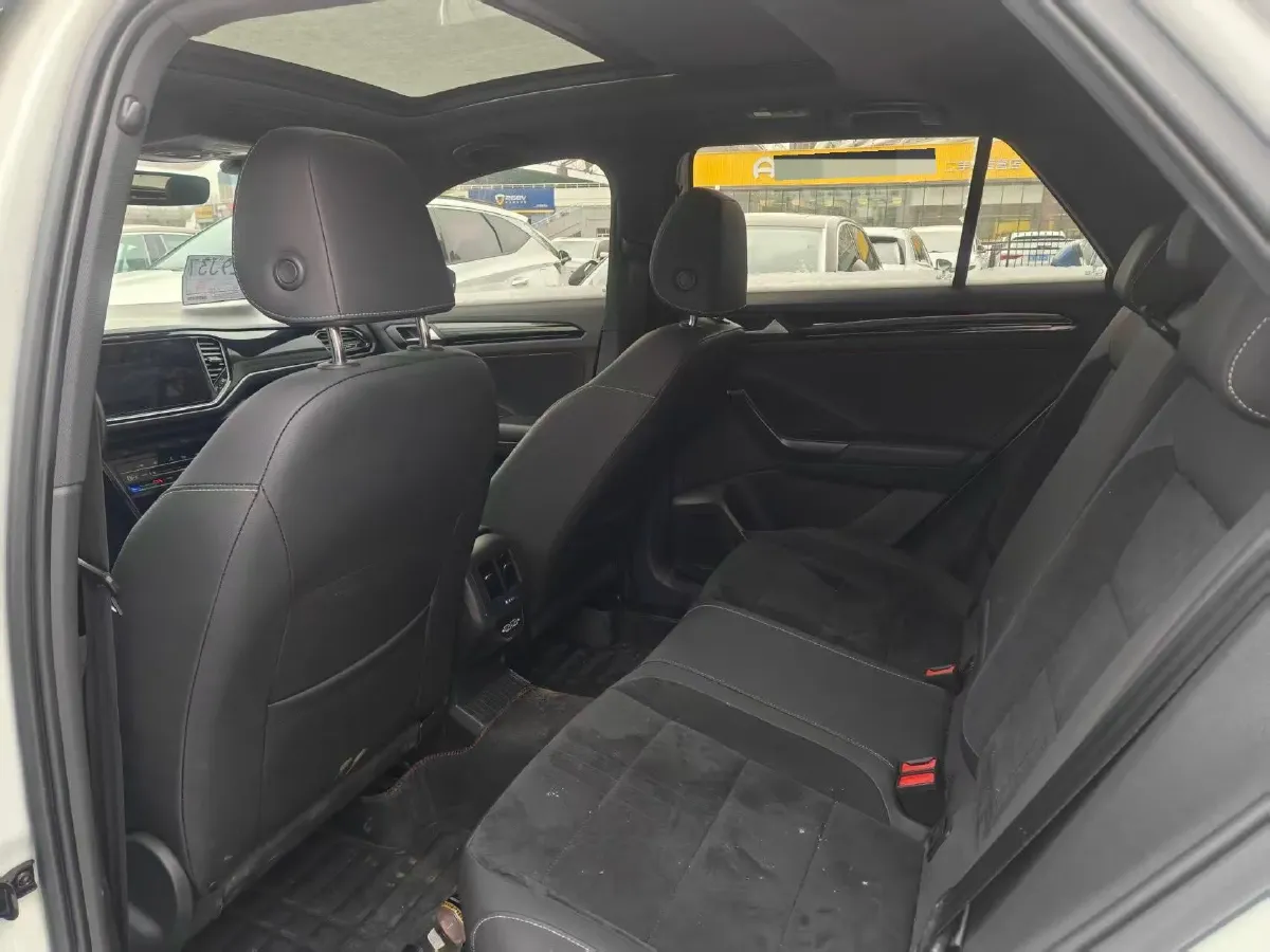 2021 Volkswagen T-Roc 1.4T 150HP L4 7DCT,autocango,china used car exporter,china ev exporter,chinese used car exporter,chinese used ev exporter