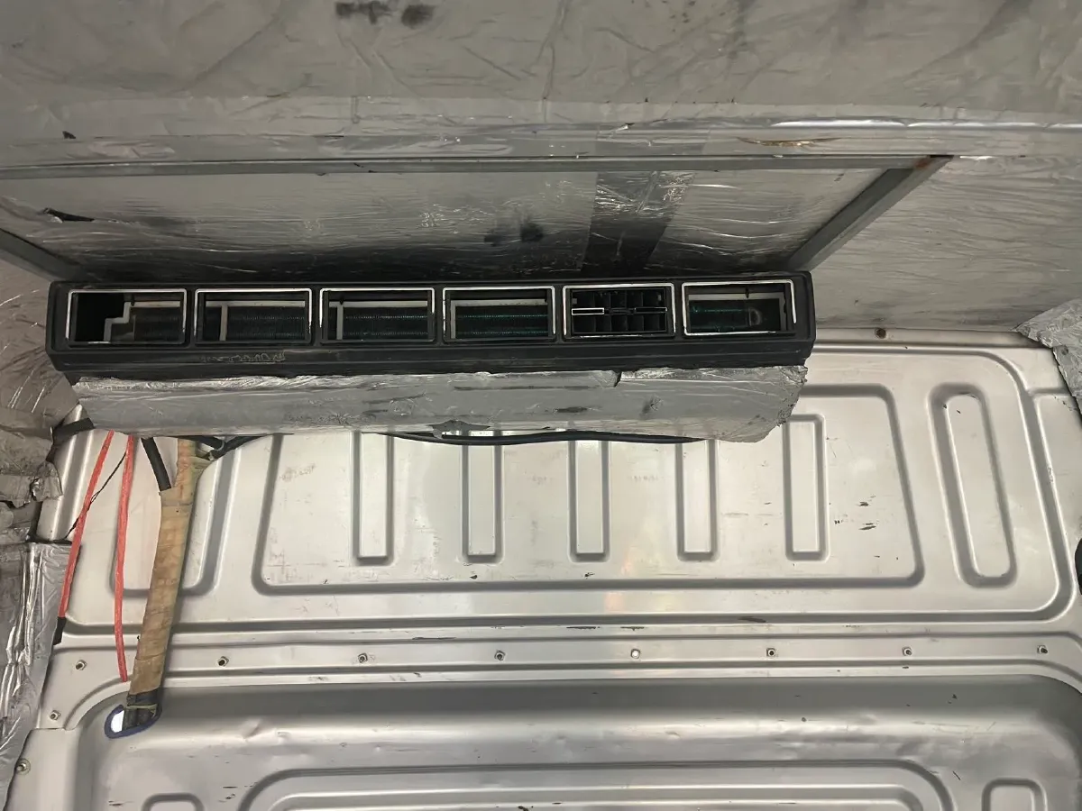 2023 Ford Transit 2.0T 220HP L4 5MT,autocango,china used car exporter,china ev exporter,chinese used car exporter,chinese used ev exporter