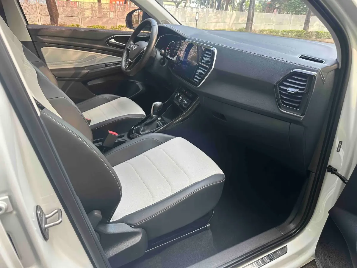 2021 Jetta VS7 1.4T 150HP L4 6AT,autocango,china used car exporter,china ev exporter,chinese used car exporter,chinese used ev exporter