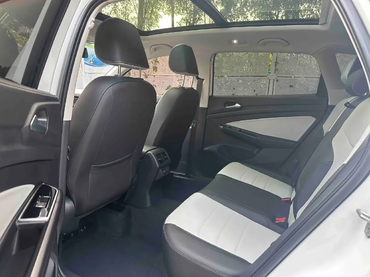 2021 Jetta VS7 1.4T 150HP L4 6AT,autocango,china used car exporter,china ev exporter,chinese used car exporter,chinese used ev exporter