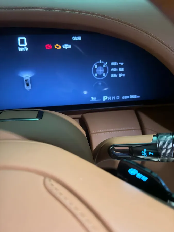 2024 YangWang U8 2.0T 272HP L4 REEV 49.05KWH,autocango,china used car exporter,china ev exporter,chinese used car exporter,chinese used ev exporter