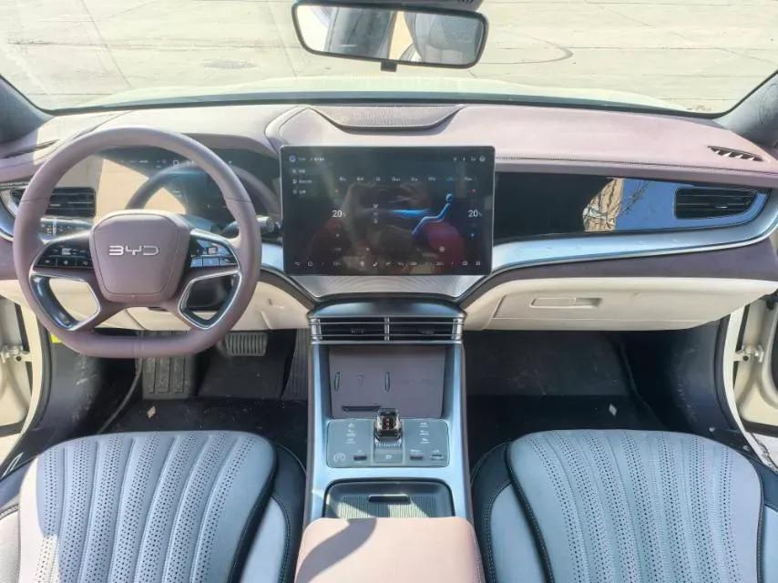 2025 BYD Seal07 DM-i 1.5L 101HP L4 E-CVT PHEV 17.6KWH,autocango,china used car exporter,china ev exporter,chinese used car exporter,chinese used ev exporter