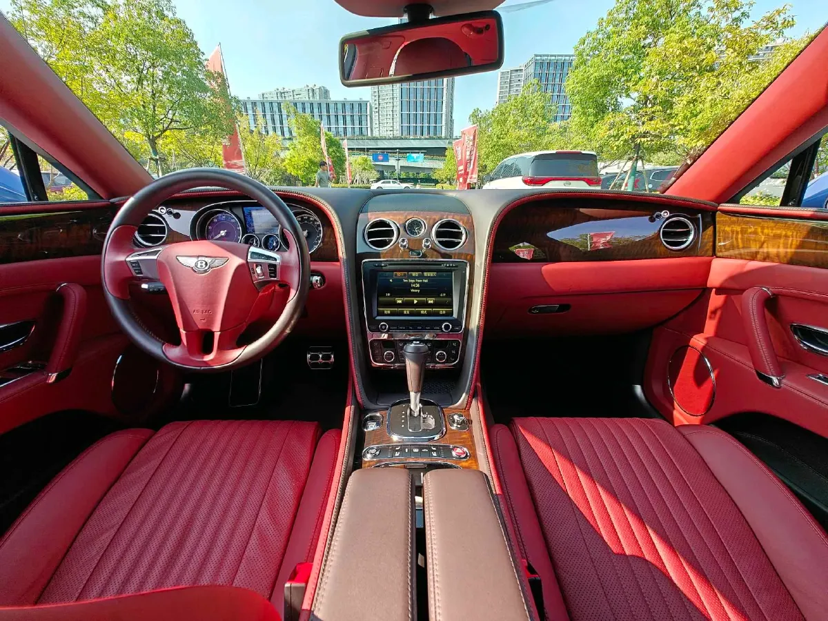 2017 Bentley Flying Spur 4.0T 507HP V8 8AT,autocango,china used car exporter,china ev exporter,chinese used car exporter,chinese used ev exporter