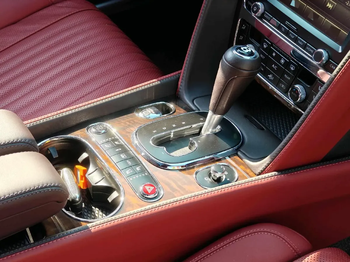 2017 Bentley Flying Spur 4.0T 507HP V8 8AT,autocango,china used car exporter,china ev exporter,chinese used car exporter,chinese used ev exporter