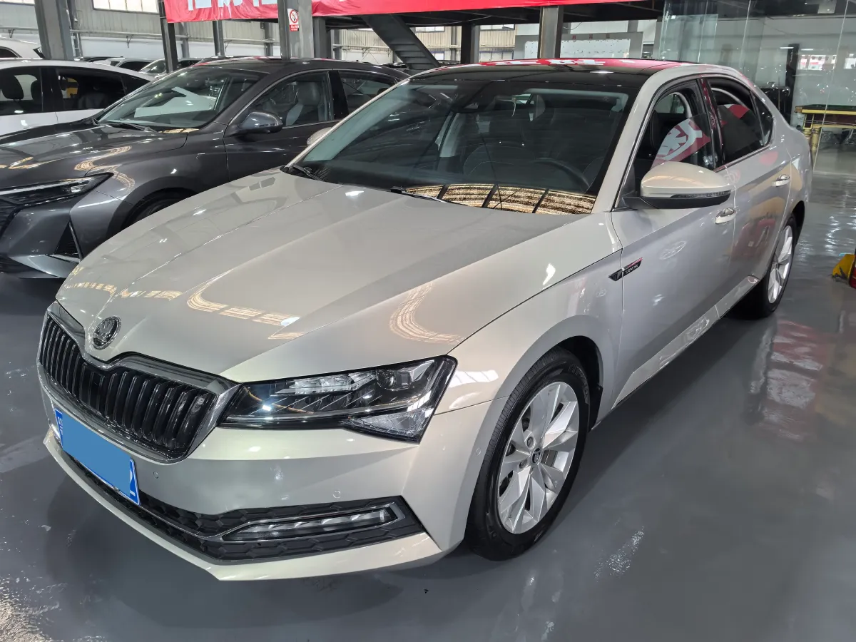 2019 Skoda Superb 2.0T 186HP L4 7DCT,autocango,china used car exporter,china ev exporter,chinese used car exporter,chinese used ev exporter