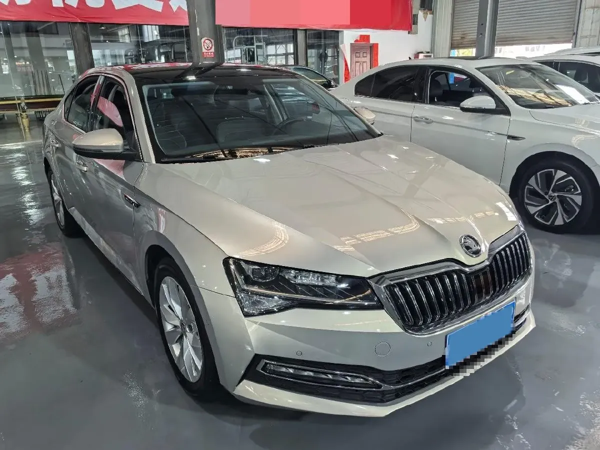 2019 Skoda Superb 2.0T 186HP L4 7DCT,autocango,china used car exporter,china ev exporter,chinese used car exporter,chinese used ev exporter