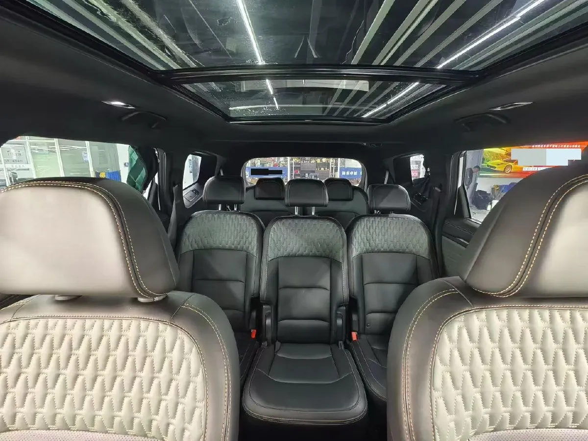 2024 Geely Okavango L 2.0T 218HP L4 7DCT,autocango,china used car exporter,china ev exporter,chinese used car exporter,chinese used ev exporter