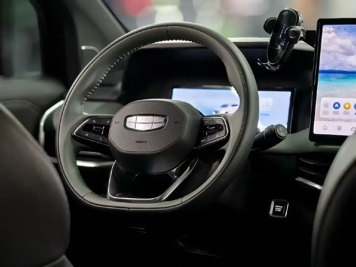 2024 Geely Okavango L 2.0T 218HP L4 7DCT,autocango,china used car exporter,china ev exporter,chinese used car exporter,chinese used ev exporter