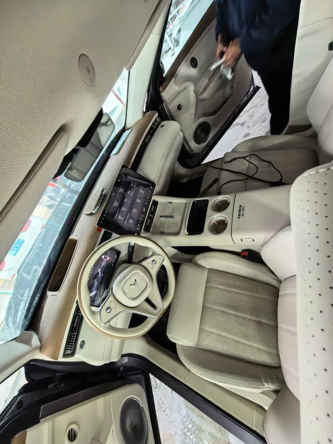 2025 Voyah FREE REEV 129HP REEV,autocango,china used car exporter,china ev exporter,chinese used car exporter,chinese used ev exporter