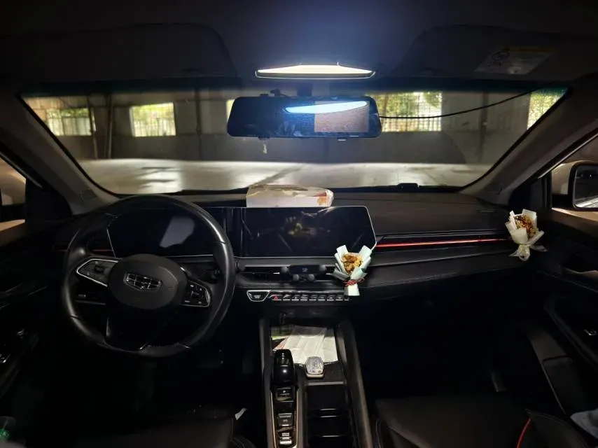 2022 Geely Binray 1.5T 181HP L4 7DCT,autocango,china used car exporter,china ev exporter,chinese used car exporter,chinese used ev exporter