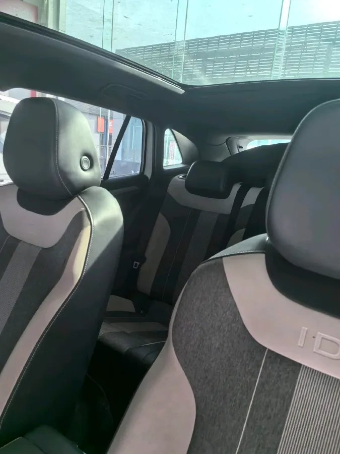 2021 Volkswagen ID.4 Crozz BEV 84.8KWH,autocango,china used car exporter,china ev exporter,chinese used car exporter,chinese used ev exporter