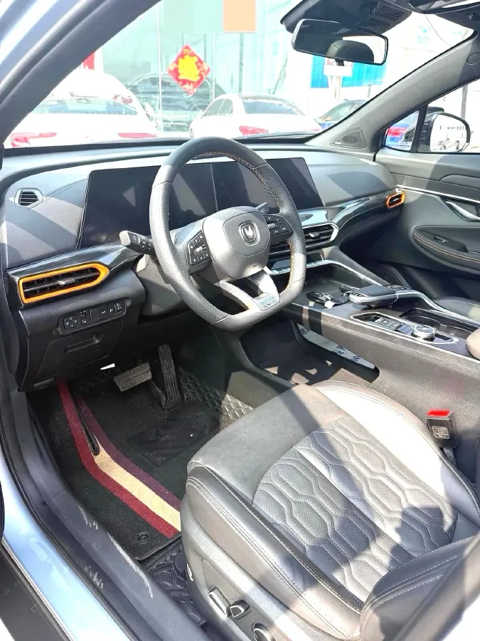 2022 ChangAn UNI-T 1.5T 188HP L4 7DCT,autocango,china used car exporter,china ev exporter,chinese used car exporter,chinese used ev exporter