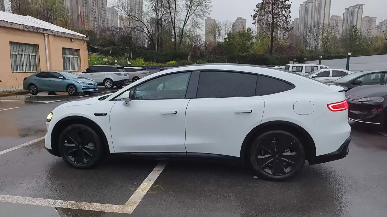 2026 Luxeed R7 REEV 156HP REEV,autocango,china used car exporter,china ev exporter,chinese used car exporter,chinese used ev exporter